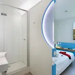 Hotel First Paris Sud 2*