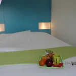 First Paris Sud Hotel 2*