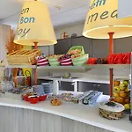 First Paris Sud Hotel 2*