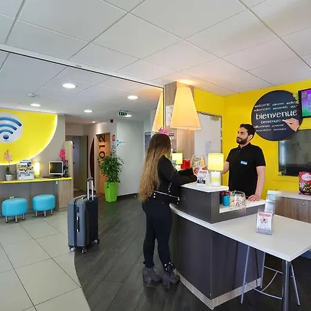 First Paris Sud Hotel Les Ulis