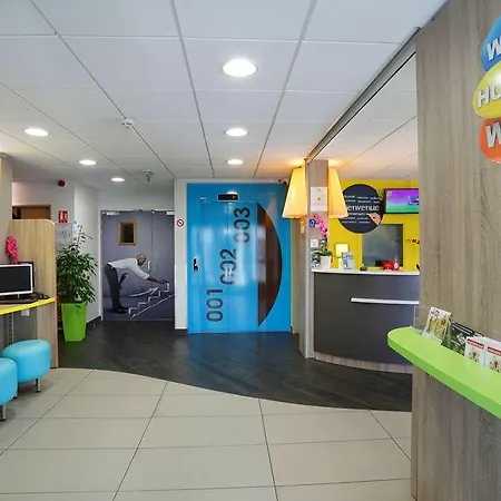 First Paris Sud Hotel 2*