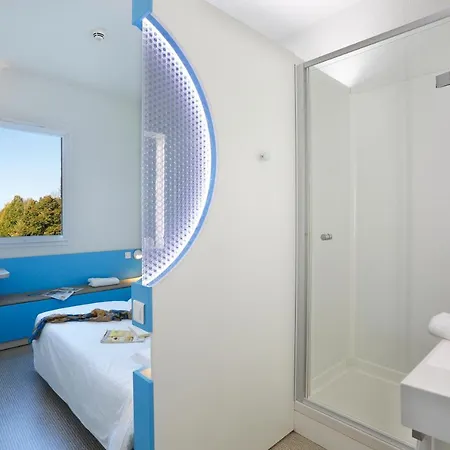 First Paris Sud Hotel