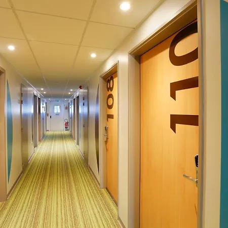 Hotel First Paris Sud 2*