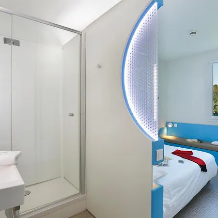 Hotel First Paris Sud 2*