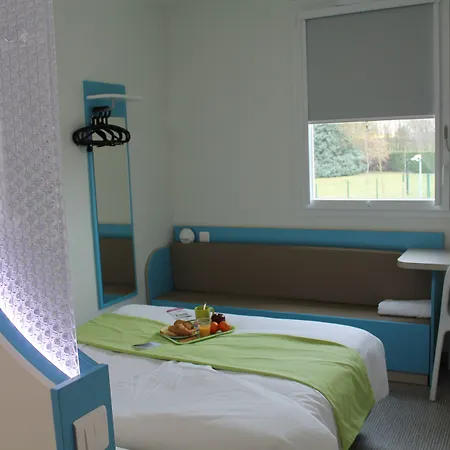 Hotel First Paris Sud