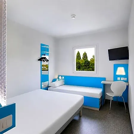 First Paris Sud Hotel Les Ulis