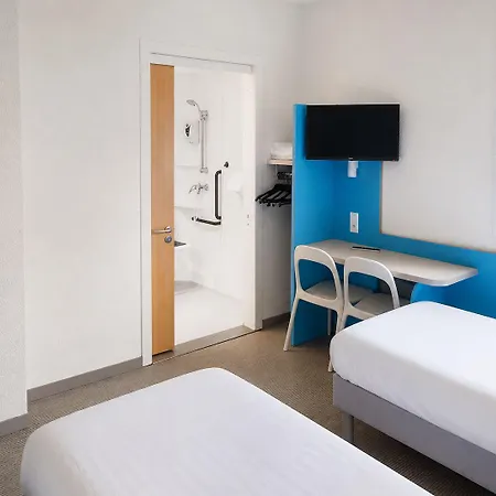 Hotel First Paris Sud 2*