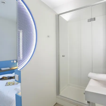 Hotel First Paris Sud Les Ulis