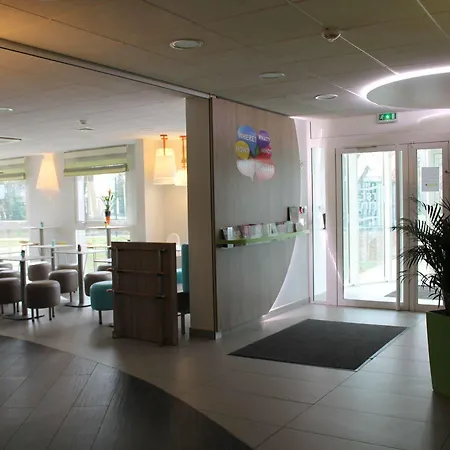 First Paris Sud Hotel 2*