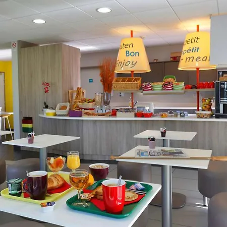 First Paris Sud Hotel 2*