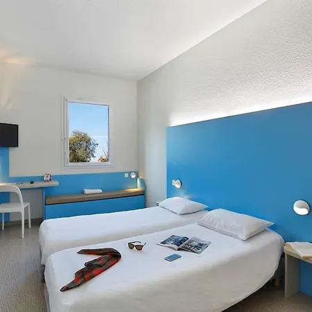 Hotel First Paris Sud 2*