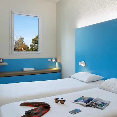 First Paris Sud Hotel 2*