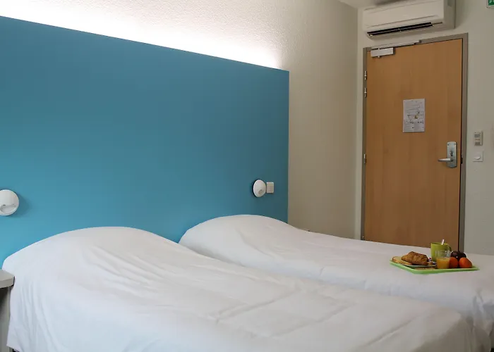 First Paris Sud Hotel 2*