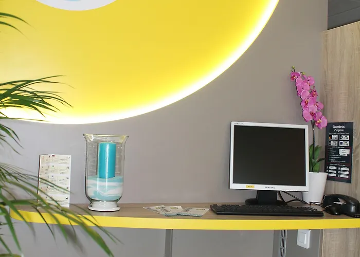 First Paris Sud Hotel