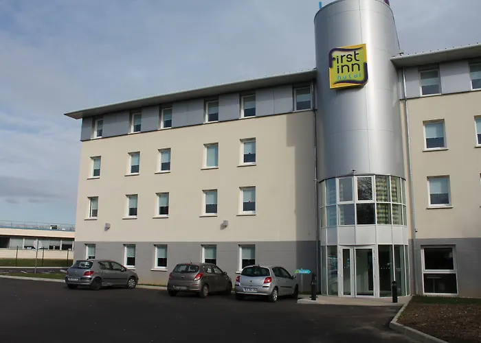 Hotel First Paris Sud