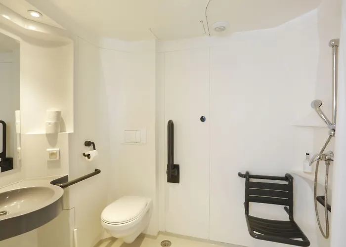 First Paris Sud Les Ulis