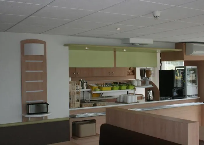 First Paris Sud Hotel