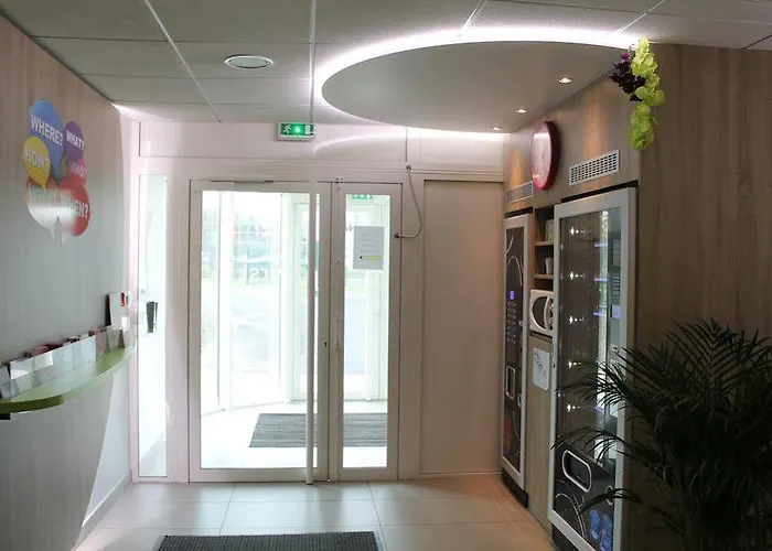 First Paris Sud Hotel