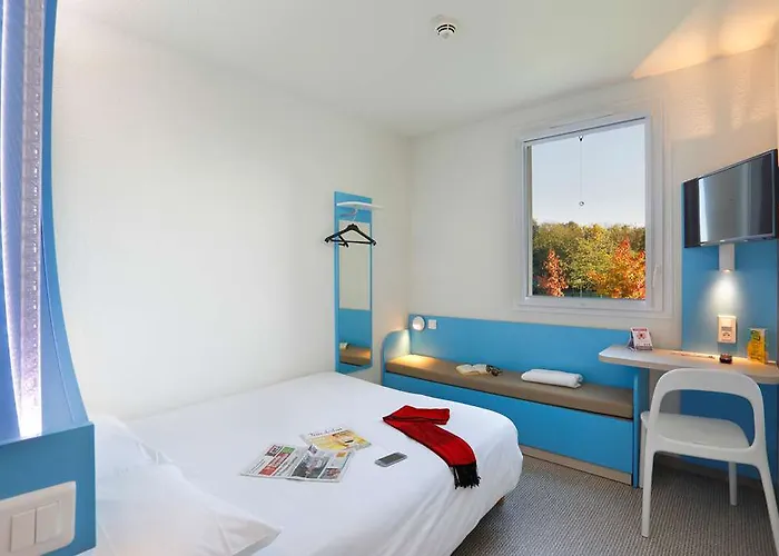 Hotel First Paris Sud 2*