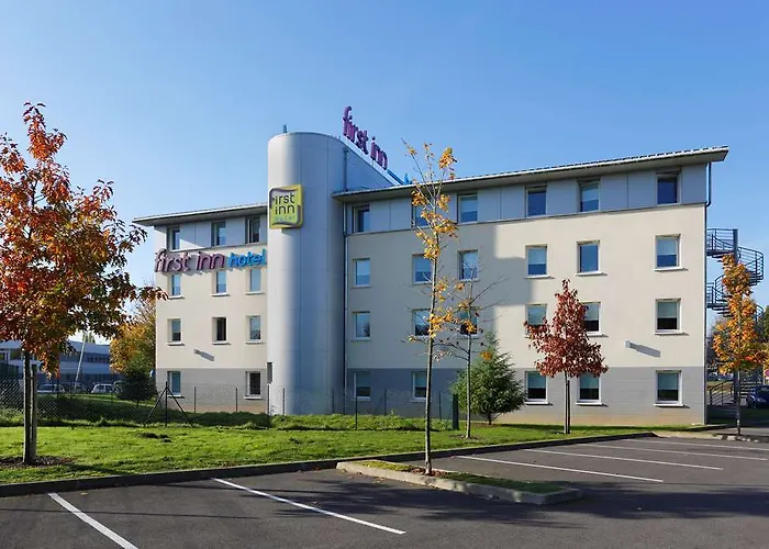 First Paris Sud Hotel 2*