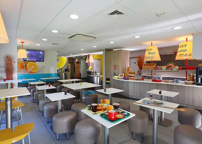 Hotel First Paris Sud